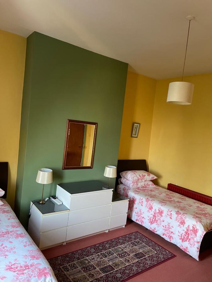 Chimneys Guest House 布莱克本 外观 照片