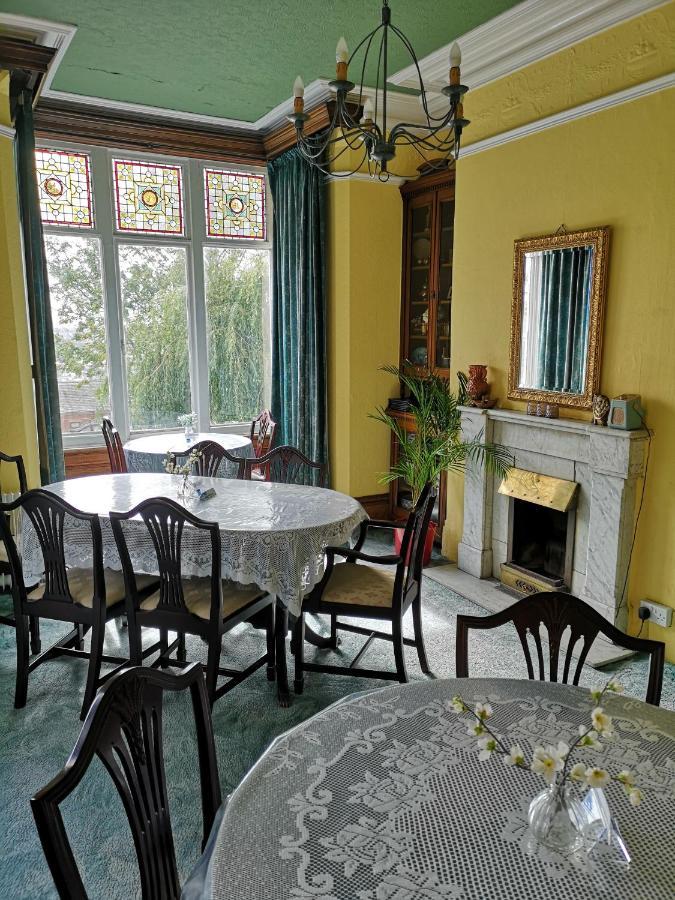 Chimneys Guest House 布莱克本 外观 照片