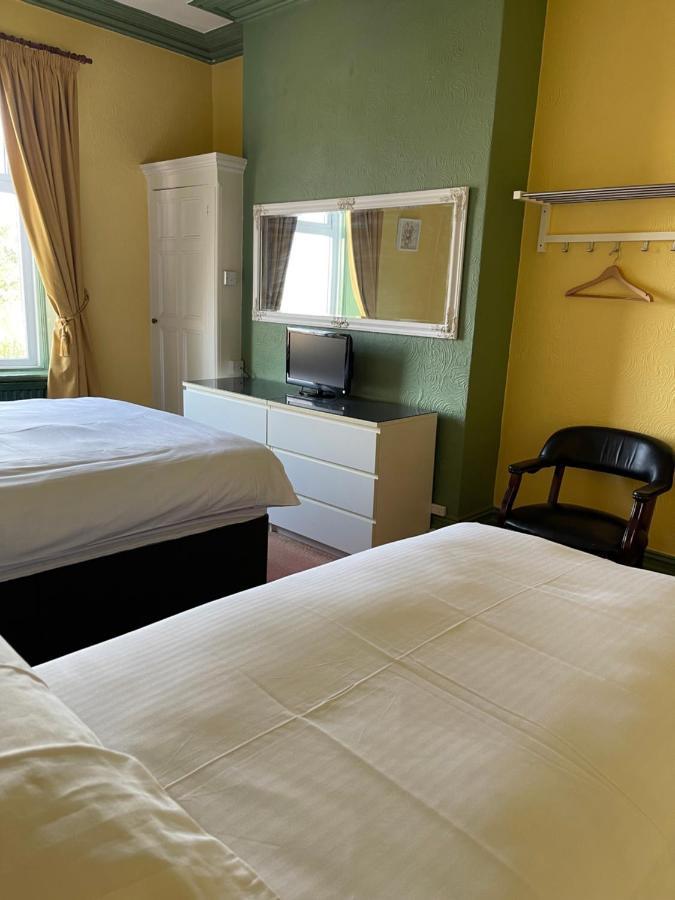 Chimneys Guest House 布莱克本 外观 照片